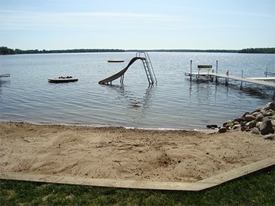 Minnesota Resort - Minnesota Fishing - Walleye fishing, Battle Lake Resort cabin rental located on sand beaches of East Battle Lake in Ottertail County of Minnesota.